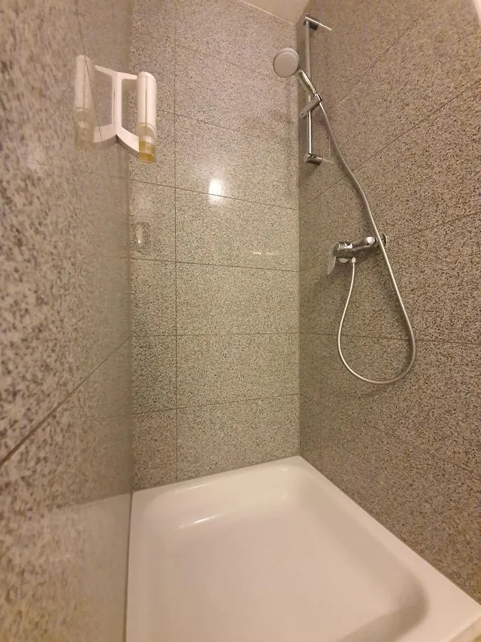 Apart Hotel Ferdinand Berlin 2*,